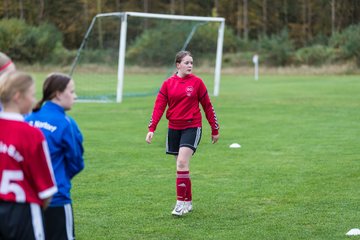 Bild 21 - B-Juniorinnen SG Mittelholstein - SV Frisia 03 Risum-Lindholm : Ergebnis: 1:12